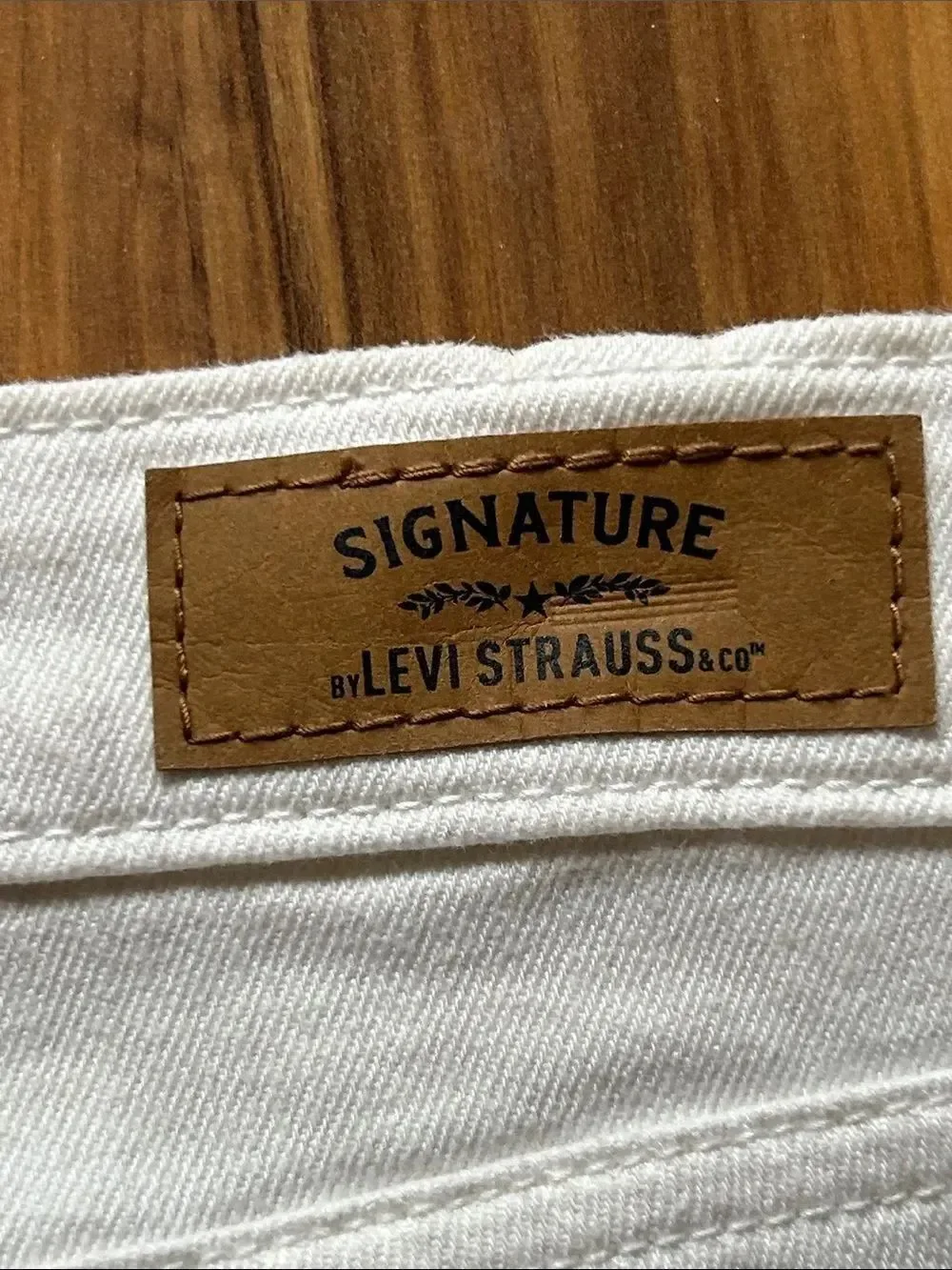 Signature by Levi Strauss Modern Skinny White Jean Shorts